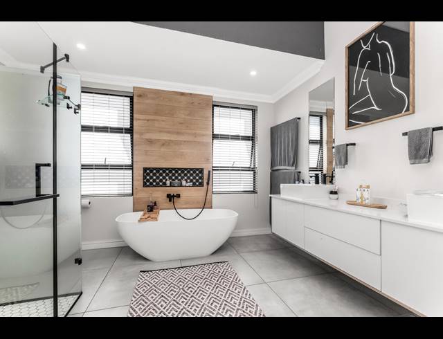 4 BEDROOM HOUSE FOR SALE IN HELDERFONTEIN ESTATE